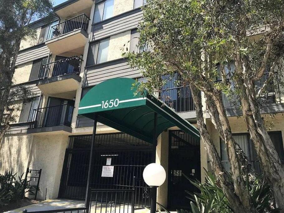 Chic Condo Steps From Petco Park San Diego Extérieur photo
