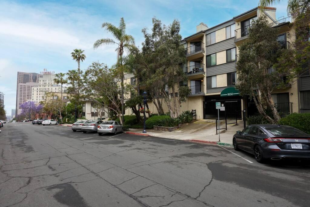 Chic Condo Steps From Petco Park San Diego Extérieur photo