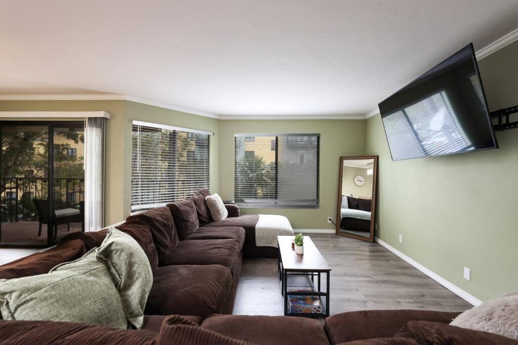 Chic Condo Steps From Petco Park San Diego Extérieur photo