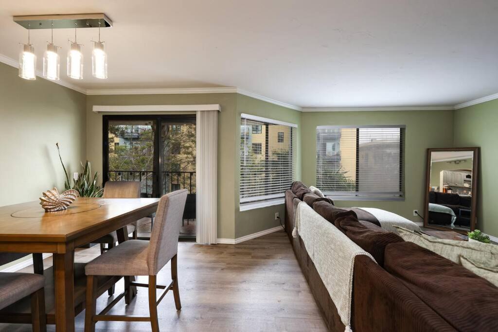 Chic Condo Steps From Petco Park San Diego Extérieur photo