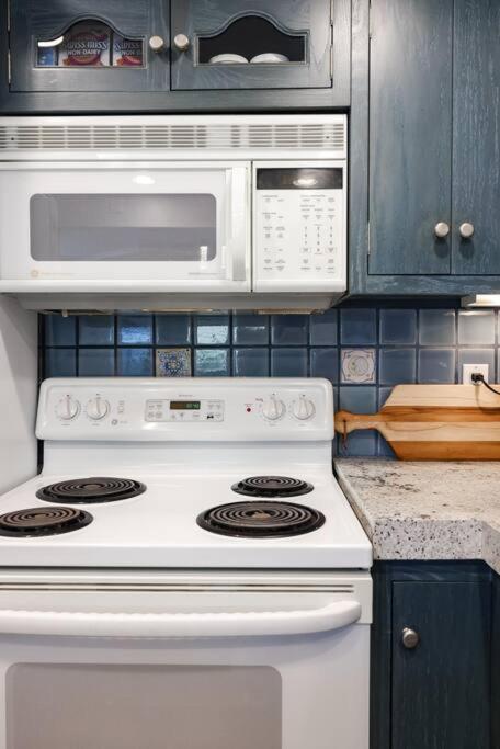 Chic Condo Steps From Petco Park San Diego Extérieur photo