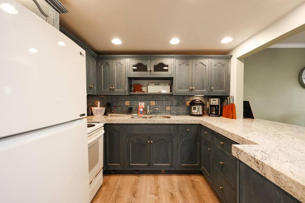 Chic Condo Steps From Petco Park San Diego Extérieur photo
