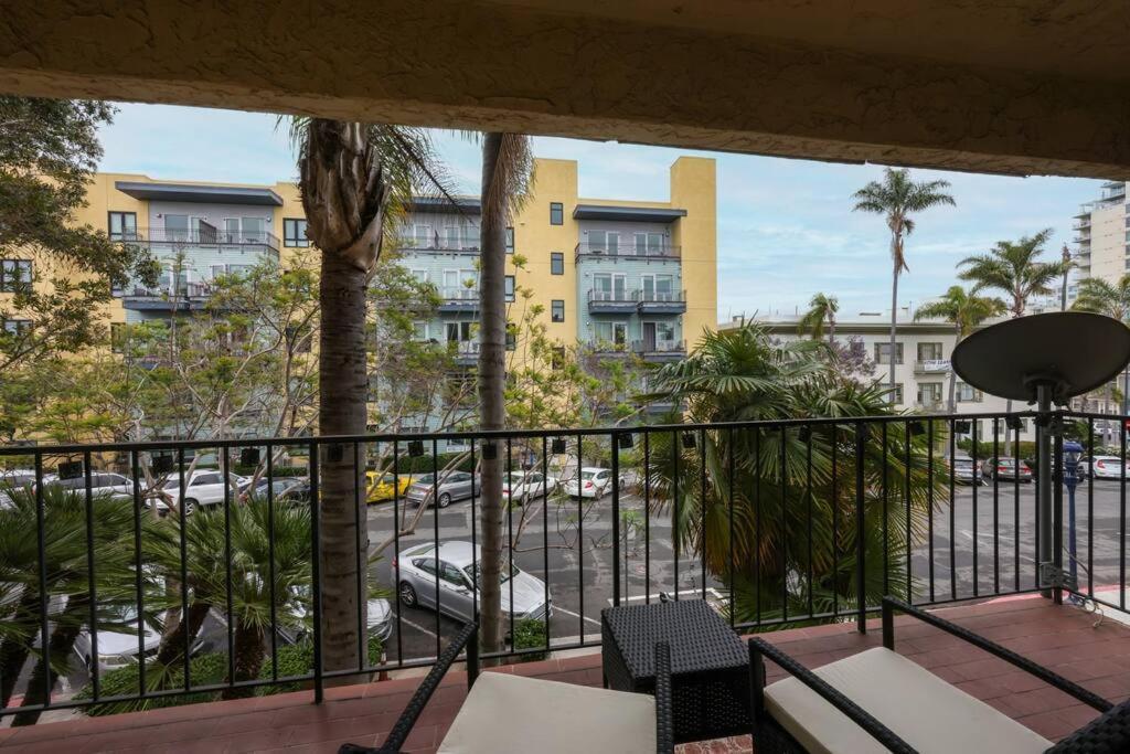 Chic Condo Steps From Petco Park San Diego Extérieur photo