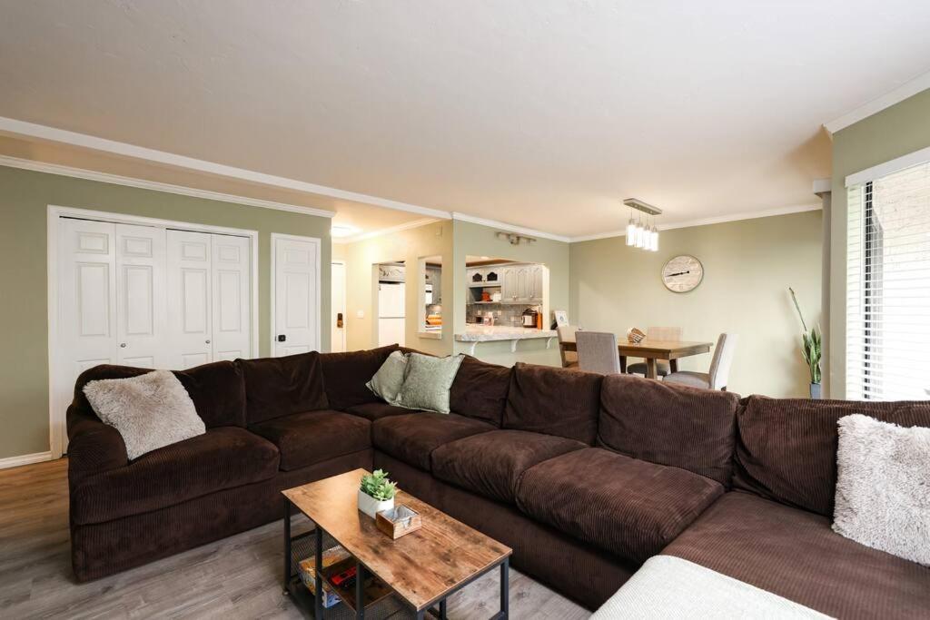 Chic Condo Steps From Petco Park San Diego Extérieur photo