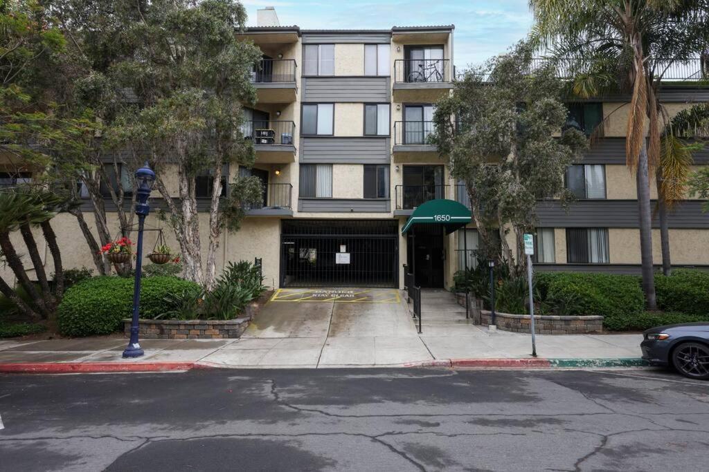 Chic Condo Steps From Petco Park San Diego Extérieur photo
